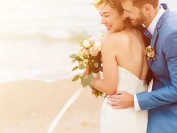 beach-wedding-couple